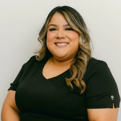Portrait of our team member Darli