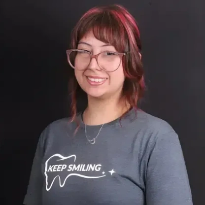Portrait of our team member Jessica
