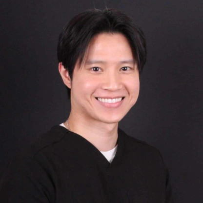 Portrait of our team member Ryan